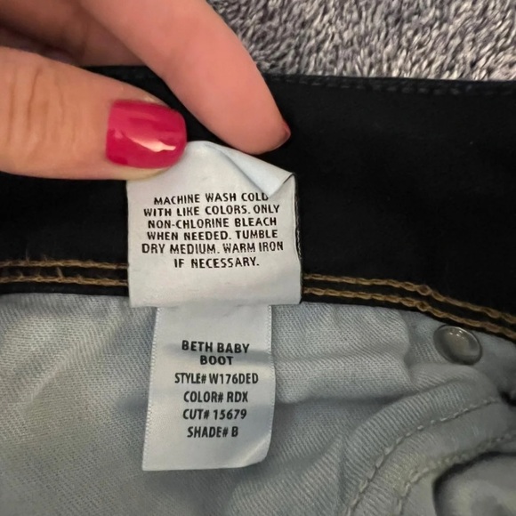 HUDSON, dark blue jeans in size 27 wore it once, - Picture 6 of 6